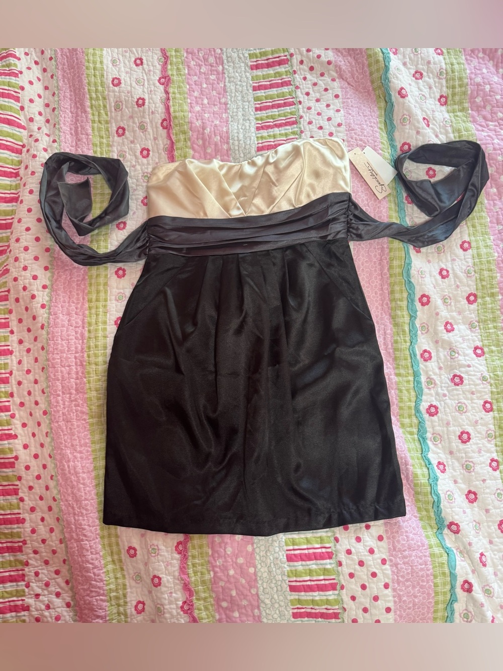2000s formal hoco mini dress with ribbon tie back, pleaded with pockets